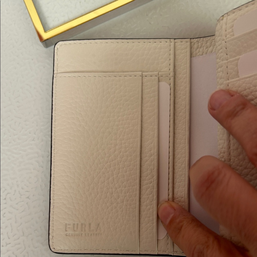 Furla white Leather small wallet - Picture 5 of 7
